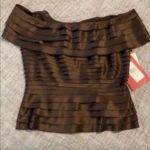 Gorgeous and Unique Top♦️Dress Up or Down♦️Sz 10